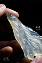 私人定制—《流光》 流光溢彩的玉石映照着斗鱼的曼妙舞姿，线条随光变幻，如水中波纹般细腻柔美。 #私人定制 #岫玉 #手工艺 #非遗 #斗鱼 #玉雕设计 #寓意好物 - 小红书