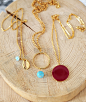 黄金链项链与绿松石-红色的石头-金贝壳项链-希腊珠宝