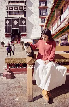 就像一只午后慵懒的猫在晒着太阳，找到属于自己的温度和颜色