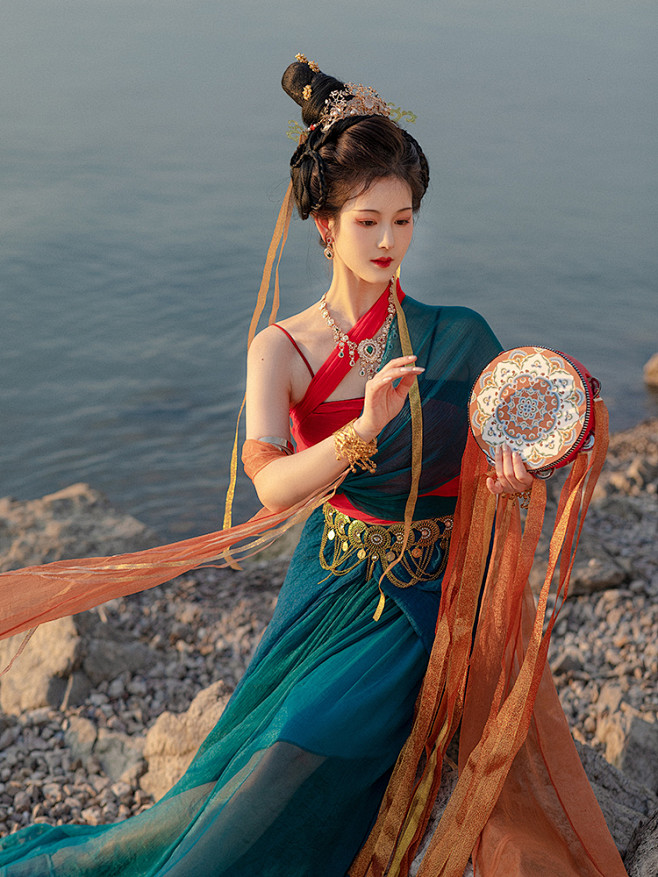 西域舞姬异域风情敦煌飞天舞蹈演出服装古典舞中国风飘逸儿童成人-tmall