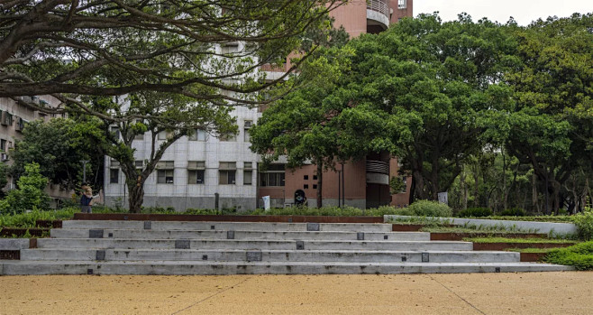 台湾中原大学“泉源之谷”/ 共感地景创作...