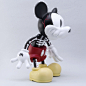 CREEPY MOUSE - Thunder Mates : Creepy Mouse is a Limited Edition of 150 pieces resin Art Toy, designed by Coté Escrivá and made in collaboration with Thunder Mates. They come with Certificate of Authenticity. Actually it is sold out, but you will find new