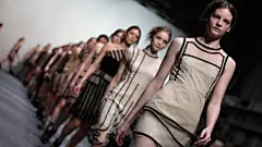 欧美超模走秀图片高清壁纸下载