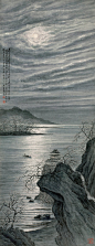 陶冷月--《霜月寒梅》              辛未（1931）年作，设色，纸本，104.5×40.3cm。
题识：万瓦清霜夜漏残，小舟斜月过阑干。老来一事偏堪恨，好看梅时却怕寒。
画面上明月当空，碧波万顷，霜月寒梅，悄然神凝，所用烘云托月之法，增加了画面的空灵感。在中国现代画家中，陶冷月算得上是一位月画奇才，善于吸收西方绘画的透视光影之学。