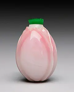 清·料石荷花形鼻烟壶