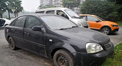 陌陌离草采集到脏车