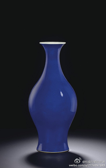 【雍正色正霁蓝精品一览】霁蓝釉橄榄瓶。此...
