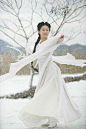 《神雕侠侣》小龙女 刘亦菲翩翩白衣（每一眼都是那么美）。#古装美人# #梦回古代# @予心木子