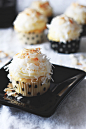 coconut-cupcake-