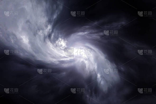 模糊的漩涡，在黑暗的乌云