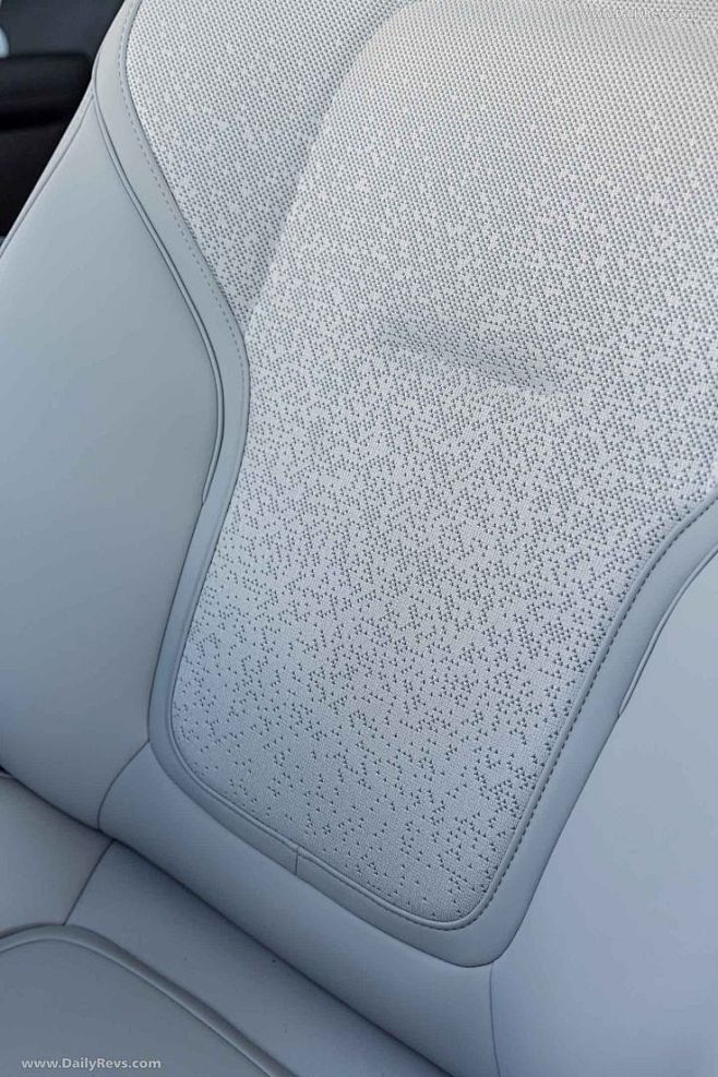 2024 Volvo EX30 Clou...