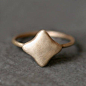细小的美好 纽约设计师Michelle 14K金戒指 四瓣花暖@北坤人素材