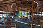 越南废物搭建的环状咖啡屋
 a21studioHo Chi Minh Citythatchwood木材茅草 