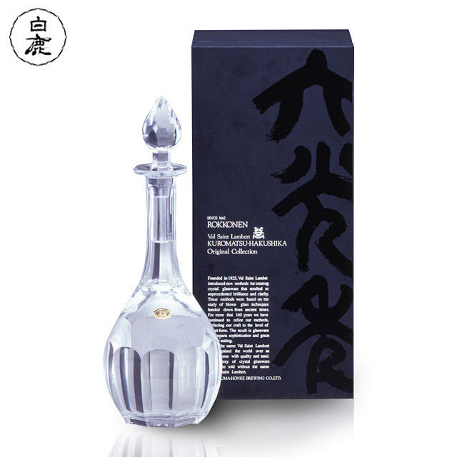 纯米大吟酿，最上乘日本清酒，气味芳香，口感醇正。原料的精米率须在50%以下。由米、曲、酒精低温酿造而成。冷饮、常温或微温饮用口感最佳。