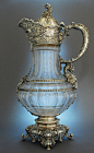 一百年前設計制作的玻璃鑲銀葡萄酒壺