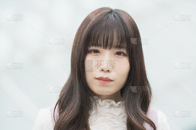 年轻的日本妇女的肖像