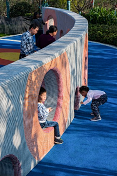 坐在柠檬上面吃柠檬采集到幼儿园/学校---建筑景观设计