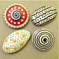 Creative craft ideas. Painted pebbles - handmade magnets