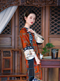 庭中花丨2020夏季新款丨仿晚清古董衣如意襟手绣圆领香云纱旗袍-淘宝网