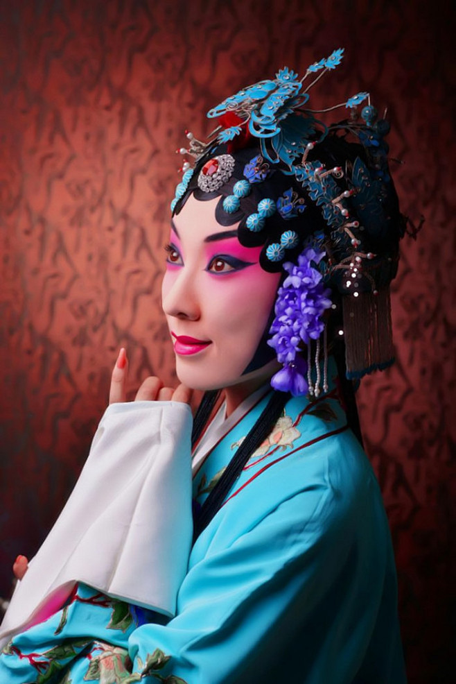 一首唱不完的歌，一段填不完的词，古今天地...