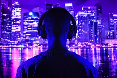 爱音乐的艺术青年背影