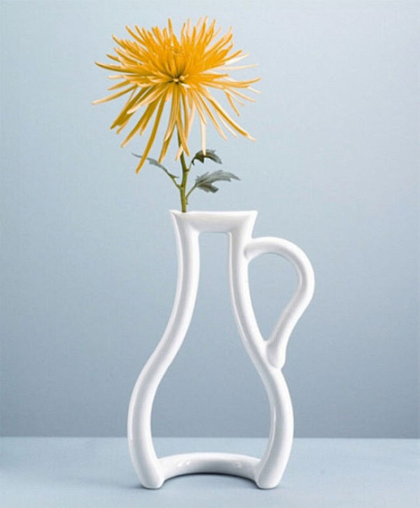 轮廓花瓶（Outline Vase）。