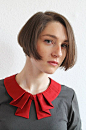 Bubi Kragen in rot mit Falten Knopf Red collar whit by espendru, $30.00.  Not a how to but an inspiration for sewing a collar.