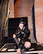 Photo by WINTER on October 24, 2024. 可能是包含下列内容的图片：1 位用户、洋装和眼罩.