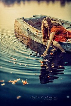 女神 摄影 唯美 长发 卷发 发型 壁纸 人物…水色斑斓