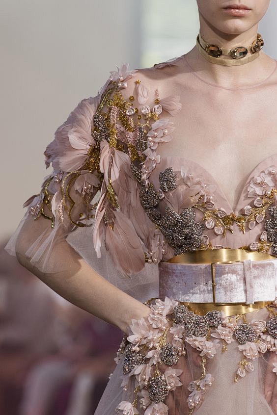 Elie Saab Couture Fa...