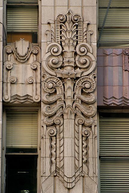 Deco Column