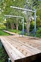 This thick timber deck detail is pretty cool. Pinned to Garden Design by Darin Bradbury of BASK Landscape Design.