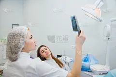 办公室,x光片,病人,口腔卫生,门诊部,制服,仅成年人,白色,专业人员