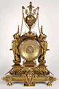 文艺复兴时期的壁炉挂钟
