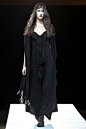 Yohji Yamamoto2011春夏高级成衣发布秀_2011纽约时装周图片268676_T台展示_VOGUE时尚网