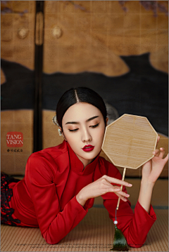 lean-12采集到美女