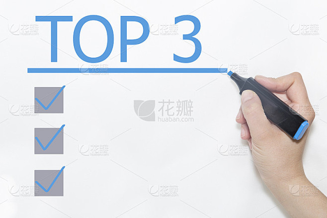 女人用记号笔手写前三名