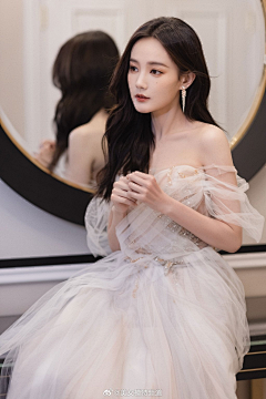 微笑铁汉2采集到女孩