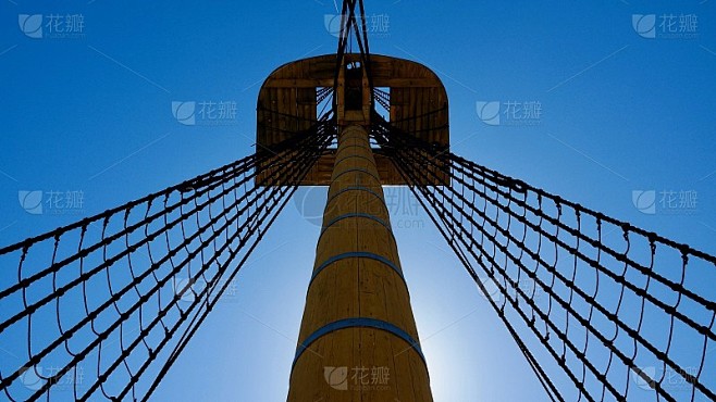 帆船的桅杆，杆
