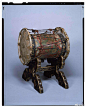腰鼓和羯鼓是两种鼓，并且是从不同源流传入中国的。以下都是日本存世的羯鼓和台及其形象。 ​​​​