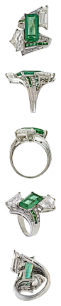 图喜欢:￥270,000元，Spectacular Estate Emerald and Diamond Ring，蔚 - 图喜欢@北坤人素材
