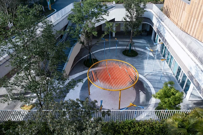 最美的童年在这里发生：重庆市两江人民小学...