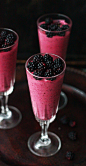 Blackberry mousse
黑莓慕斯