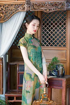 芙蓉景丨2020夏季新款丨中式民国风复古真丝香云纱手绘旗袍女短款-淘宝网