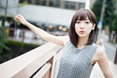 真人版《监狱学园》女主角扮演也是《Love Live！》粉丝 : 她将在《监狱学园》中出演千代的消息公布后立即吸引到日媒对她进行采访。她在采访中透露了自己的爱好，原来她是一名热爱动漫的现充宅。