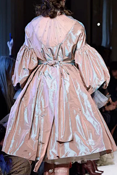 服装-花瓣网|陪你做生活的设计师 | ette barones sloet van touten