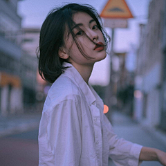 容落月采集到【头像】——闺蜜最美