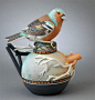 【Annette Corcoran 制作的肥啾粘土茶壶】
配色和造型都很好看。 ​​​​