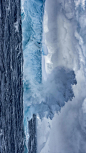 南极洲的浮动冰山 (© Ray Hems/Getty Images)
在这张南极洲海岸浮动的冰山图片中，我们所看到的景象没有表面上那么简单。这是因为每座冰山的90%都存在于水的表面之下，因此很难从表面判断它的形状。目前被记录的最大的冰山是“B-15”冰山，其表面积比牙买加岛还要大！所以永远不要小看冰山一角哦！
2018-02-05
欧洲