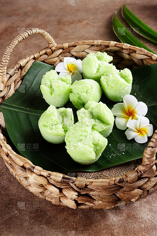 香兰碗饼，一种印尼传统的蒸香兰饼